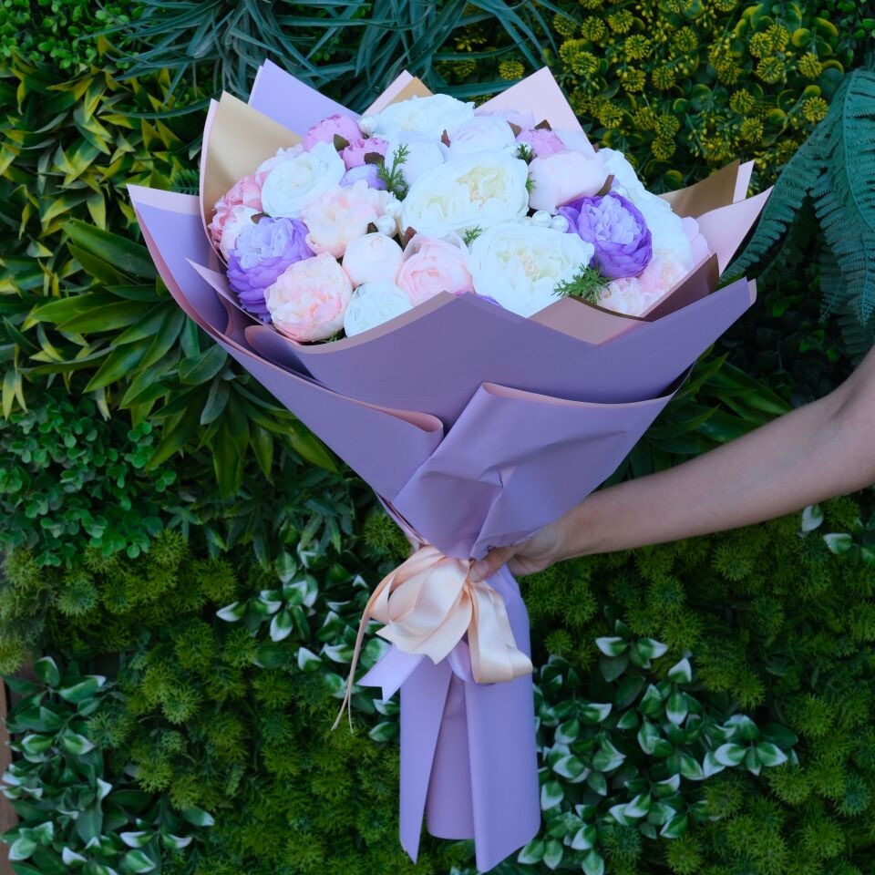 Soft Elegance - Yapay Çiçek Buketi