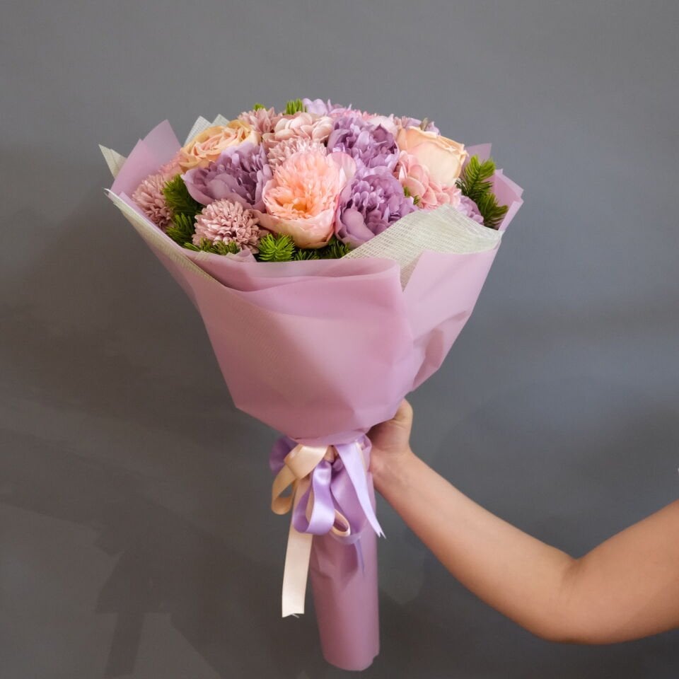 Blossom Charm - Yapay Çiçek Buketi