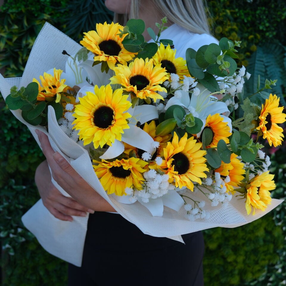 Sunlit Grace Bouquet- Yapay Çiçek Buketi
