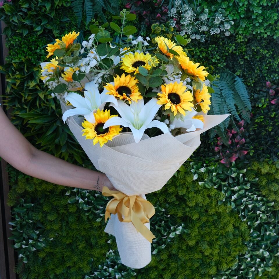 Sunlit Grace Bouquet- Yapay Çiçek Buketi