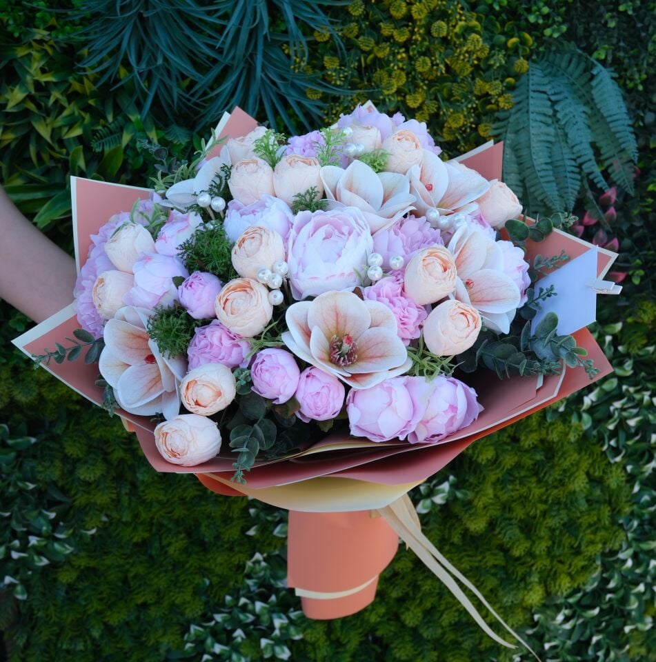 Sweet Serenity Bouquet- Yapay Çiçek Buketi