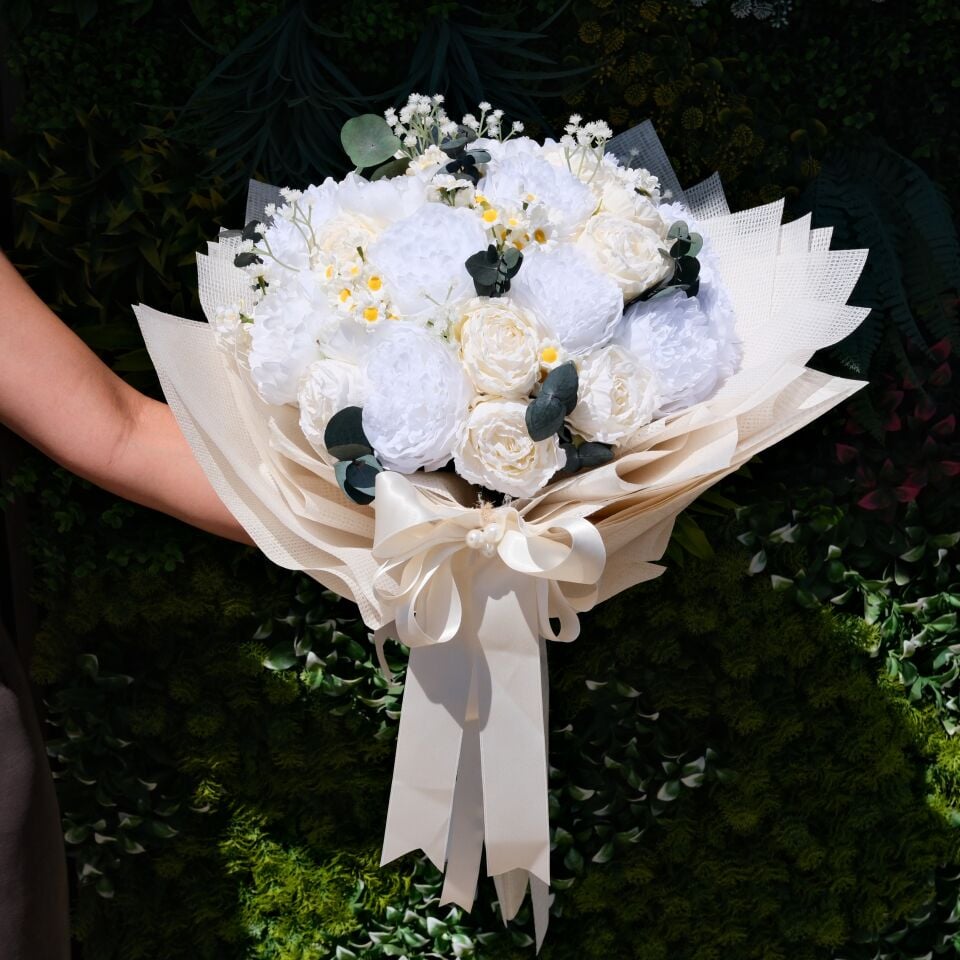 Pure Elegance Bouquet - Yapay Çiçek Buketi