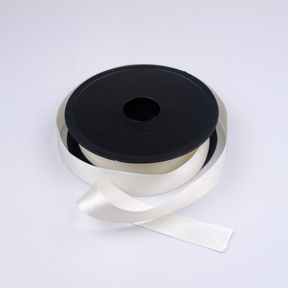 Saten Kurdele  2,5CM 25MT Kırık Beyaz