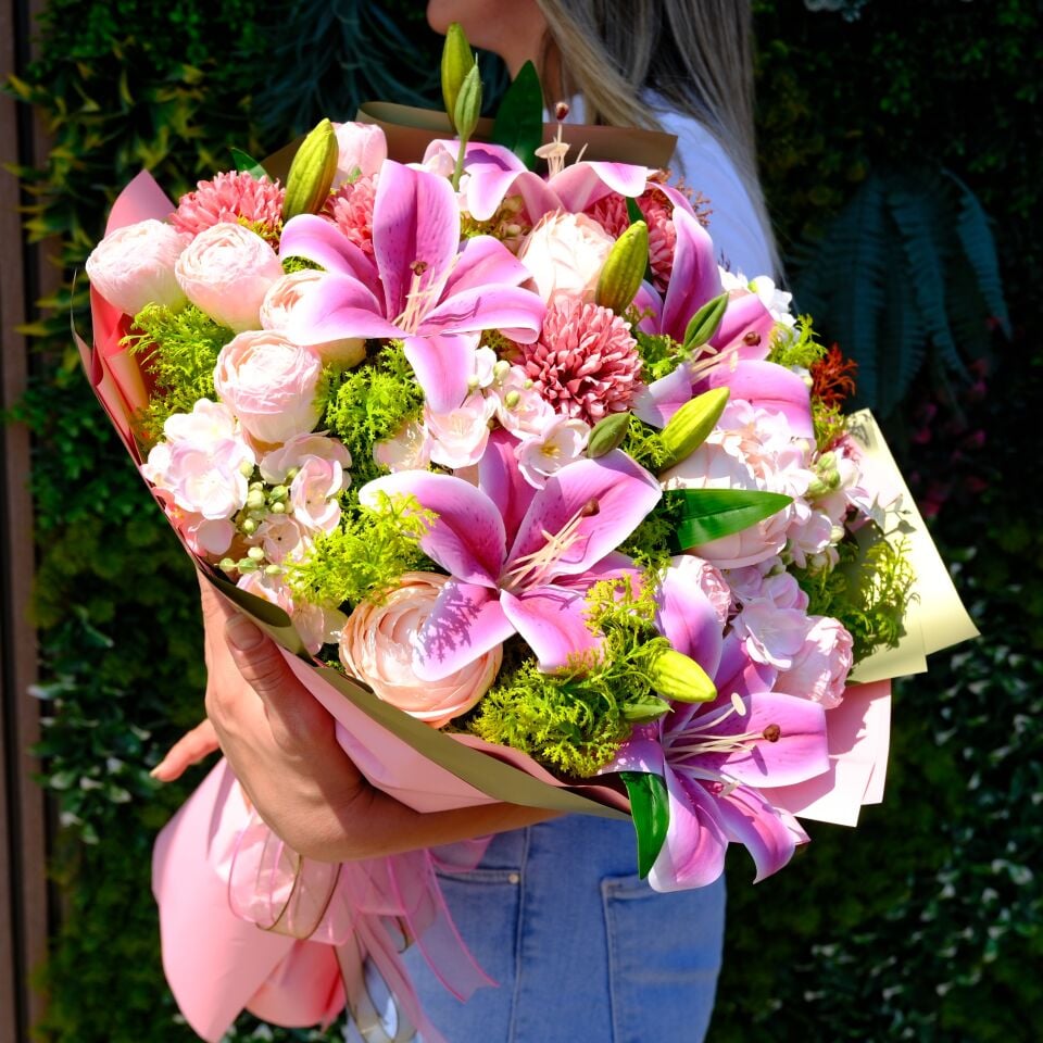 Fuchsia Bloom – Yapay Çiçek Buketi